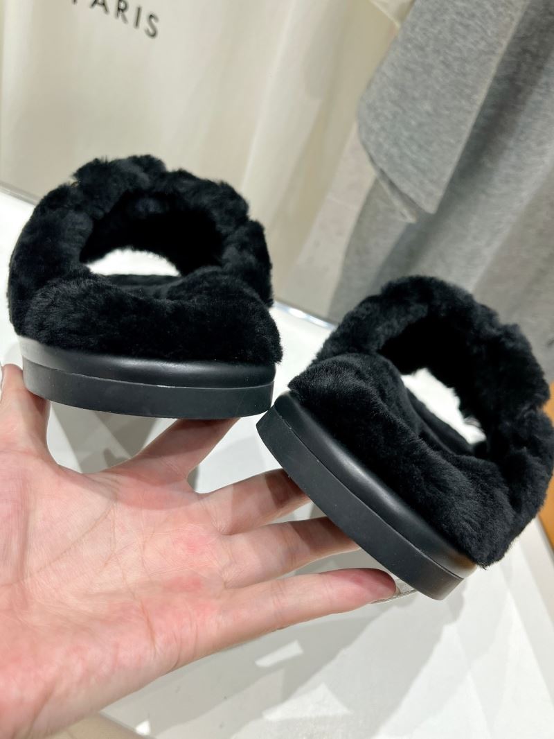 Louis Vuitton Slippers